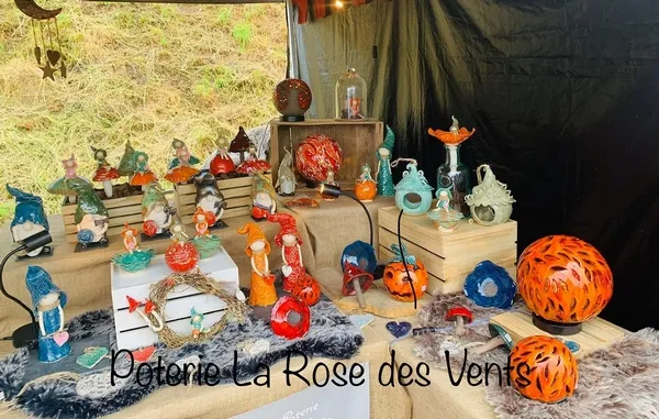 Potière artisane marché médiéval Pérouges 2026 - La Rose des Vents